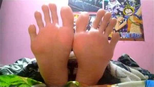 long toes thumbnail