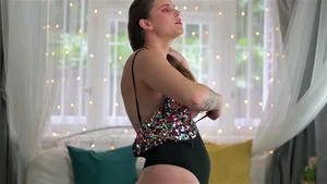 taylee wood thumbnail
