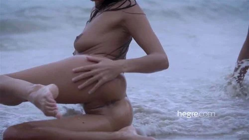 Beach Nymphs - 4K 