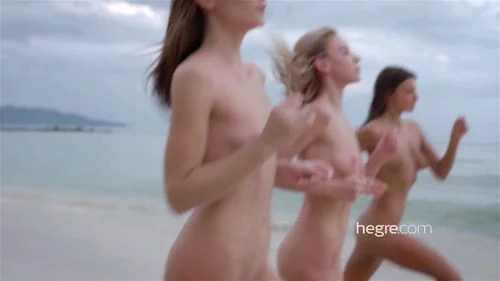Beach Nymphs - 4K 