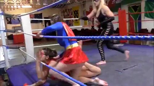Fight porn video – heroine costume wrestling