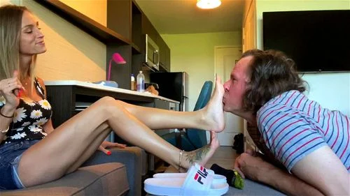feet sniffing, amateur, babe, fetish